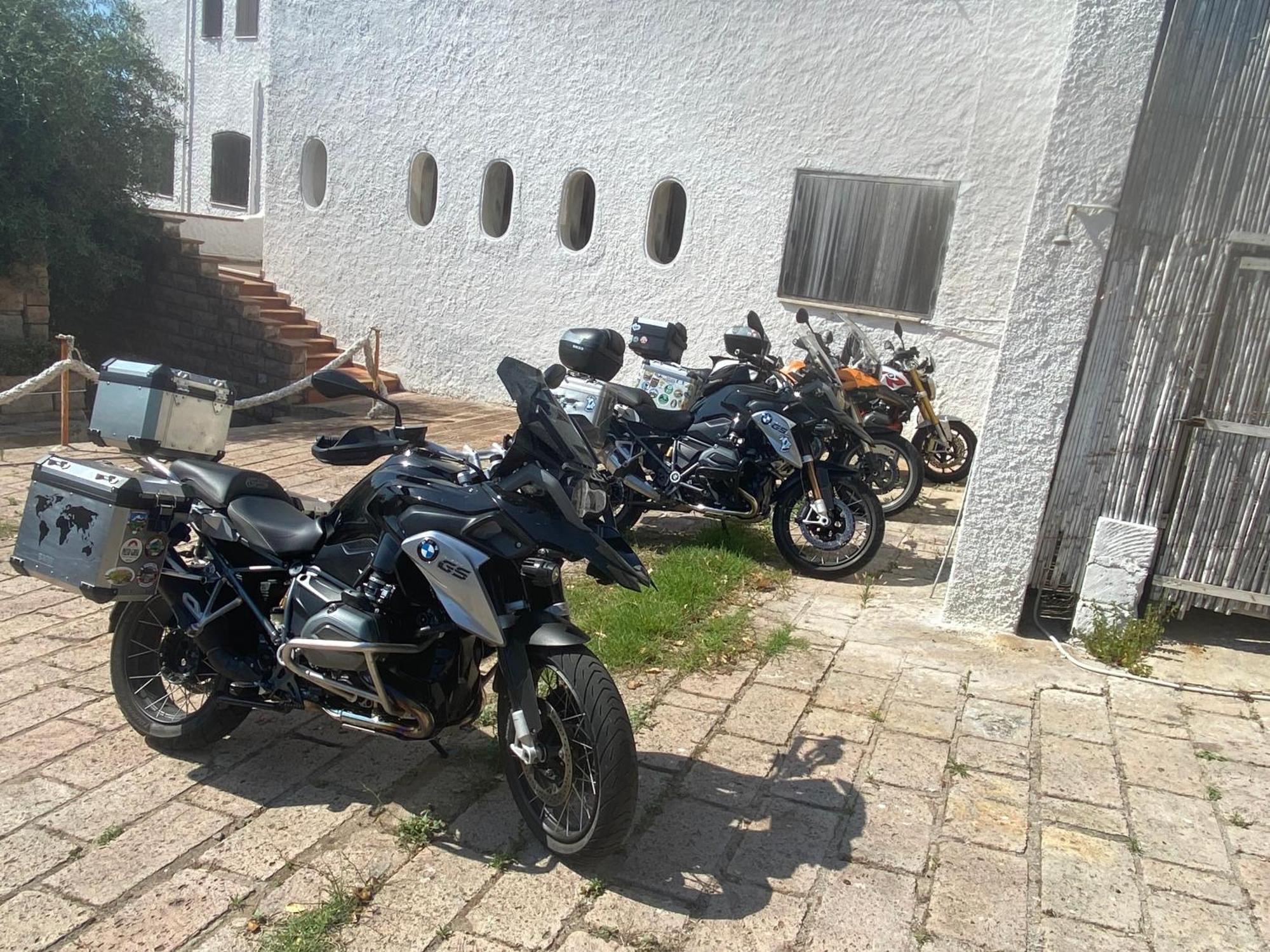 Alabe Hotel Tresnuraghes Buitenkant foto